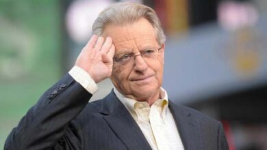 Photo of Jerry Springer dies aged 79