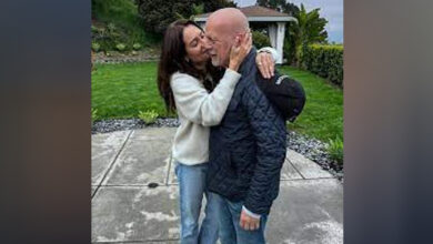 Photo of New tragic information about dementia from Bruce Willis’ wife Emma: “Options are slim”