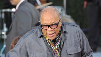 Photo of Quincy Jones rushed to hospital following medical emergency