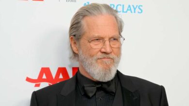Photo of Jeff Bridges describes terrible COVID battle greater than cancer