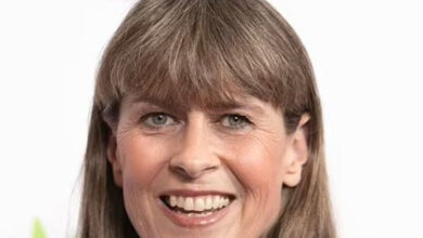 Photo of Terri Irwin “almost died” after seeing the frightening images of her teenage son Robert being devoured by a 13-foot crocodile.