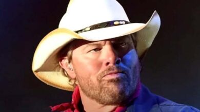 Photo of Toby Keith Opens Up About His Battle With Stomach Cancer