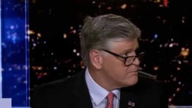 Photo of Sean Hannity Gets ‘Caught In The Act’ When He Thought It Was Commercial Break