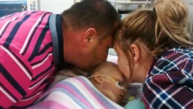 Photo of This Couple Kissed their Daughter Goodbye 30 Minutes Later Something Shocking Happens