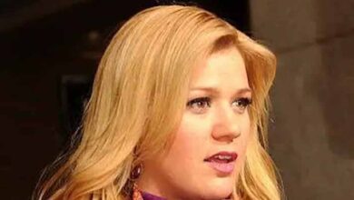 Photo of Kelly Clarkson Accused Of ‘Child Abuse’ For What She Does To Her Kids When They Misbehave