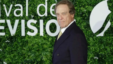 Photo of John Goodman, 71, has lost 200 pounds and is no longer recognisable: view the comparison of