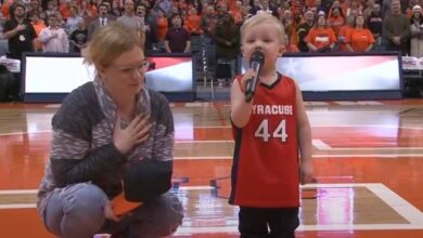 Photo of Brave Toddler’s National Anthem Brings Crowd of 6,000 People to Their Feet