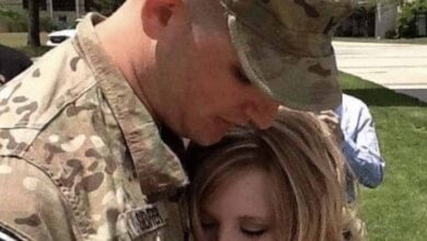Photo of He returned home to his beautiful wife from the frontlines in Afghanistan, but when he walked through the door, he froze when he found her like this