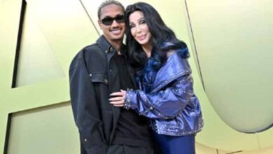 Photo of Cher and her 40-year-old lover divorced five months after receiving a diamond engagement ring.
