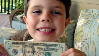 Photo of I Found a Stack of Money under My Daughter’s Bed – What She Was Going to Do with It Made Me Gasp