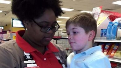 Photo of My Son’s Response to a Customer Screaming at His Favorite Cashier Brought Everyone in the Store to Tears