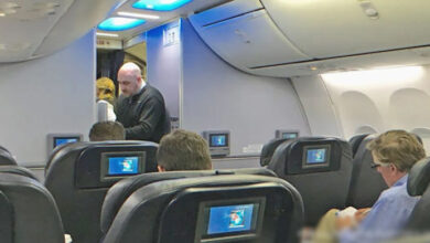 Photo of ‘I’m Your Boss Here!’ Rich Guy Makes Stewardess Cry on Plane, Elderly Lady Reins Him in