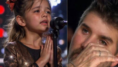 Photo of Unforgettable Moment: Simon Cowell Tears Up in Public! This Young Girl’s Voice Moves Everyone to Tears