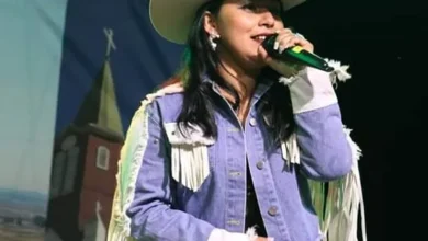 Photo of Famous country singer killed in horror crash just a day after her birthday