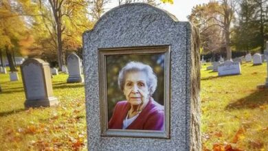 Photo of Before She Died, Grandma Asked Me to Clean the Photo on Her Headstone a Year After Her Passing — I Finally Did So and Was Stunned by What I Found