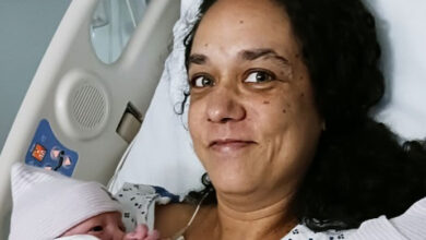 Photo of A 53-year-old woman gives birth to twins, and her son-in-law notices that both babies share her distinctive birthmark.