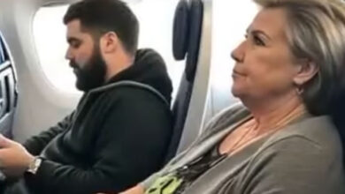 Photo of He Put His Mom in First Class